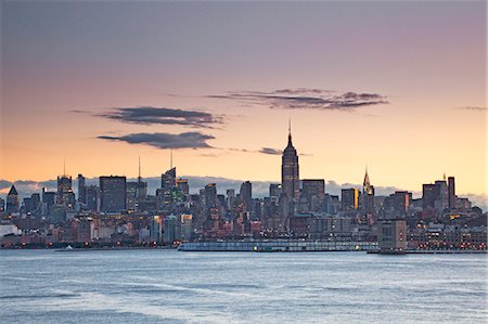 río hudson - New York City skyline, New York, United States Foto de stock - Sin royalties Premium, Código: 6113-07589309