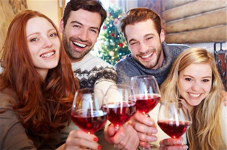 simsearch:6113-07790648,k - Friends toasting each other with wine Photographie de stock - Premium Libres de Droits, Code: 6113-07790667