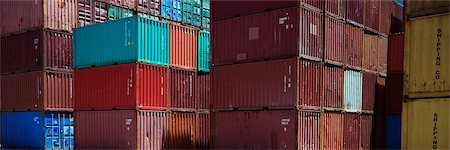 shipping containers - Stacked cargo containers Foto de stock - Sin royalties Premium, Código: 6113-07808364