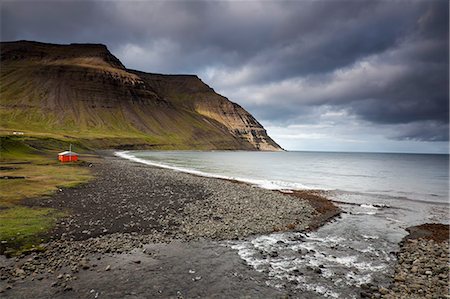 Scenic view of cliffs and ocean, Skalavik, Isafjordur, West Fjords, Iceland Photographie de stock - Premium Libres de Droits, Code: 6113-08088345