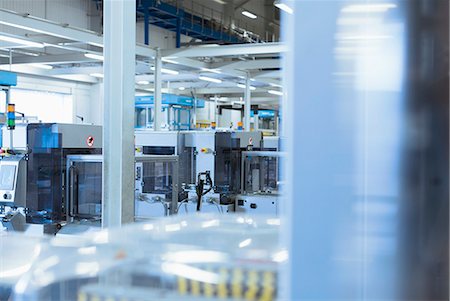simsearch:6113-07160300,k - Machinery in factory Photographie de stock - Premium Libres de Droits, Code: 6113-08393622