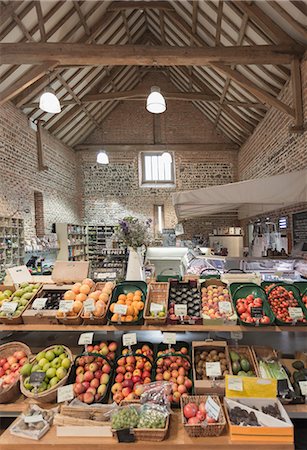 Fresh produce on display in market Photographie de stock - Premium Libres de Droits, Code: 6113-08722150