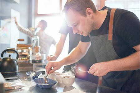 food coffee - Focused male coffee roaster testing coffee Stock Photo - Premium Royalty-Free, Code: 6113-08943849