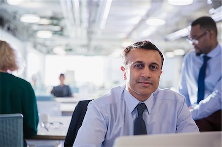 Portrait confident businessman at laptop in office Stockbilder - Premium RF Lizenzfrei, Bildnummer: 6113-09004967