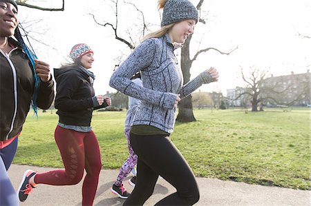 simsearch:649-06164817,k - Female runners running in park Stock Photo - Premium Royalty-Free, Code: 6113-09168303