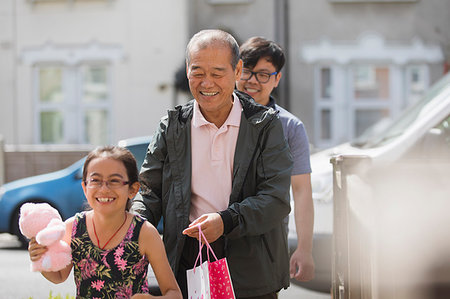 family walk anxious - Grandfather visiting family Stock Photo - Premium Royalty-Free, Code: 6113-09199981