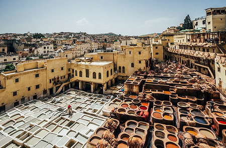 simsearch:700-03612982,k - Scenic view of leather tannery dye pits, Fes, Morocco Foto de stock - Sin royalties Premium, Código: 6113-09240794