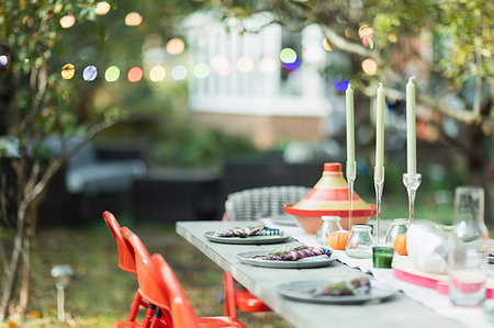 simsearch:6113-09241347,k - Table set for dinner garden party Stock Photo - Premium Royalty-Free, Code: 6113-09241382