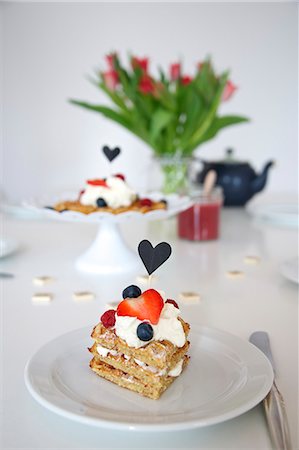 strawberry heart - Fresh Waffle On Plate, Munich, Bavaria, Germany, Europe Stock Photo - Premium Royalty-Free, Code: 6115-06778495