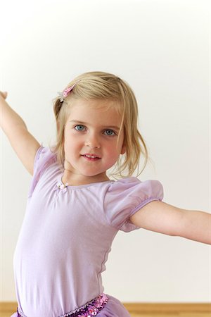 dancer (female) - Little Ballerina Stock Photo - Premium Royalty-Free, Code: 6115-06732778