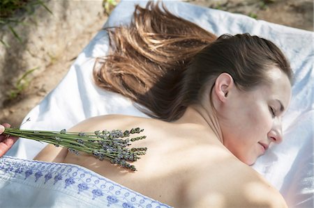 Woman Getting A Beauty Treatment, Croatia, Dalmatia, Europe Stockbilder - Premium RF Lizenzfrei, Bildnummer: 6115-06733012