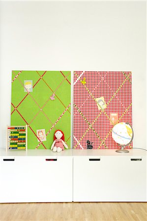 simsearch:6115-06966960,k - Homemade memo board from multi colored fabric, Munich, Bavaria, Germany Stockbilder - Premium RF Lizenzfrei, Bildnummer: 6115-06966958