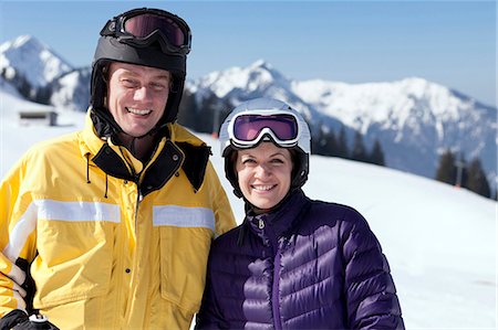 simsearch:6115-06966977,k - Young couple in a ski resort, portrait, Sudelfeld, Bavaria, Germany Stock Photo - Premium Royalty-Free, Code: 6115-06966976