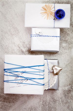 emballé - Christmas decoration, variety of gift boxes, Munich, Bavaria, Germany Photographie de stock - Premium Libres de Droits, Code: 6115-06967065