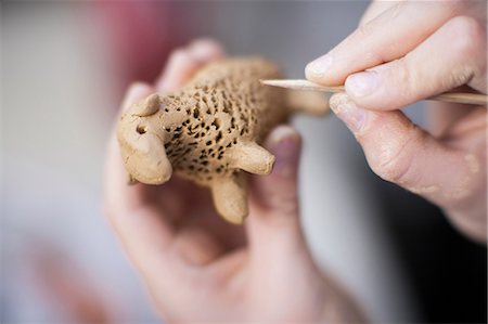 simsearch:6115-06966960,k - Making a sheep figurine as decorations Stockbilder - Premium RF Lizenzfrei, Bildnummer: 6115-08066420