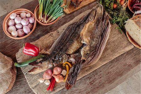 fish overhead - Pike fish among variety of ingredients and vegetables Stock Photo - Premium Royalty-Free, Code: 6115-08066628