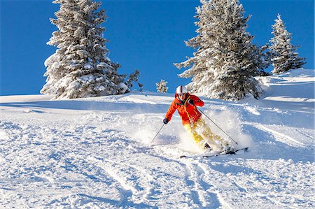 simsearch:6115-08149365,k - Ski holiday, woman skiing downhill, Sudelfeld, Bavaria, Germany Photographie de stock - Premium Libres de Droits, Code: 6115-08149303