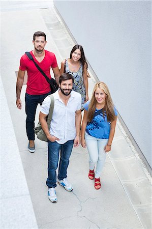 simsearch:6115-08100777,k - Group of university students standing on campus Photographie de stock - Premium Libres de Droits, Code: 6115-08100779