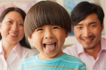 picture tongue kids - Family portrait Stock Photo - Premium Royalty-Free, Code: 6116-06938667