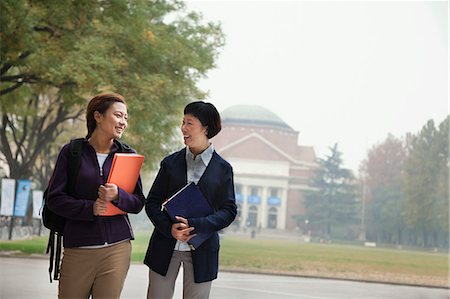 simsearch:6116-06939099,k - University Student and Professor on Campus Stock Photo - Premium Royalty-Free, Code: 6116-06939224