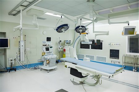 Operating room with surgical equipment, hospital, Beijing, China Stockbilder - Premium RF Lizenzfrei, Bildnummer: 6116-07236164