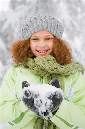Girl with snow Fotografie stock - Premium Royalty-Free, Codice: 6116-08915203