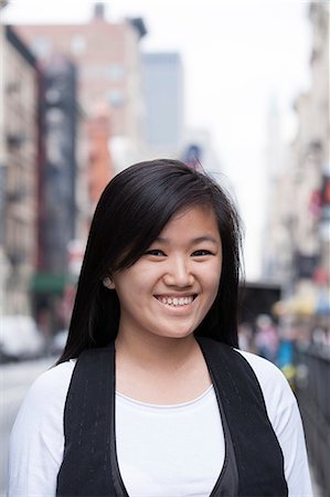 soho, new york - Portrait of pedestrian in city Foto de stock - Sin royalties Premium, Código: 6116-08915921