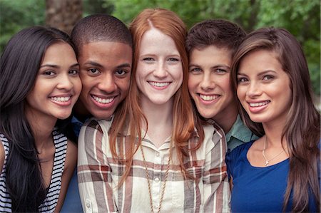 simsearch:6116-08916122,k - Teenage friends spending time together Stock Photo - Premium Royalty-Free, Code: 6116-08916077