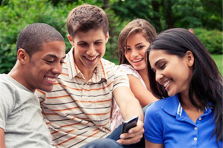 simsearch:6116-08916122,k - Teenage friends spending time together Stock Photo - Premium Royalty-Free, Code: 6116-08916093