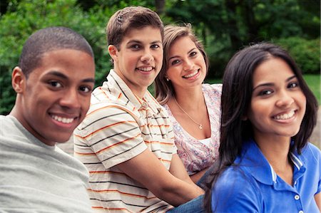simsearch:6116-08916015,k - Teenage friends spending time together Stock Photo - Premium Royalty-Free, Code: 6116-08916090