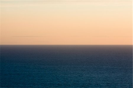 simsearch:6118-08991633,k - The ocean view from the coast at Big Sur on the California coastline. Stock Photo - Premium Royalty-Free, Code: 6118-07203199