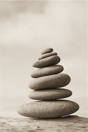 simsearch:6118-07354616,k - A pile of balancing smooth beach rocks near Rialto Beach, Olympic national park, in Washington, USA Foto de stock - Sin royalties Premium, Código: 6118-07352868