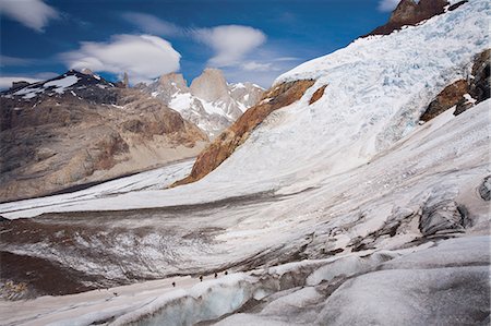 simsearch:6119-07452939,k - Climbers on a glacier in Los Glaciares National Park, Argentina Photographie de stock - Premium Libres de Droits, Code: 6118-07440117