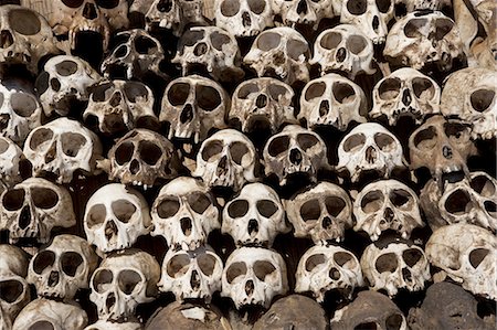 Skulls arranged in a head in Togo. Foto de stock - Sin royalties Premium, Código: 6118-07440439