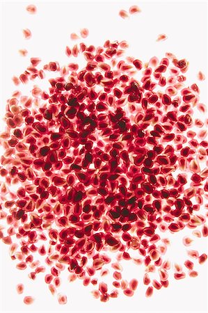 simsearch:6118-07351984,k - Organic pomegranate seeds Photographie de stock - Premium Libres de Droits, Code: 6118-07440560