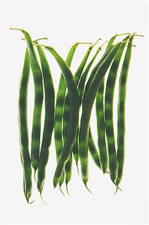 simsearch:6118-08729266,k - Organic green string beans on white background Stockbilder - Premium RF Lizenzfrei, Bildnummer: 6118-07440506