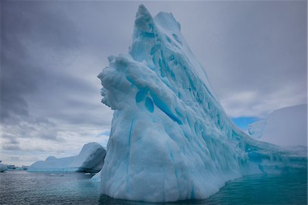 Icebergs, Antarctica Foto de stock - Sin royalties Premium, Código: 6118-07439925