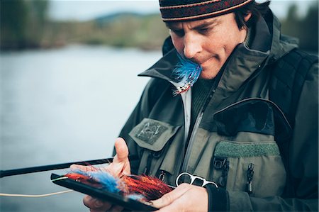 pêches - Middle aged man fly fishing on the Hoh River, Olympic National Park, Washington. Photographie de stock - Premium Libres de Droits, Code: 6118-08910369