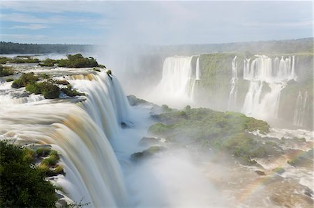 View along the Iguacu, Iguazu, Falls, Cataratta Foz do Iguacu, Parana, Iguazu National Park, Brazil. Stock Photo - Premium Royalty-Free, Code: 6118-09076424