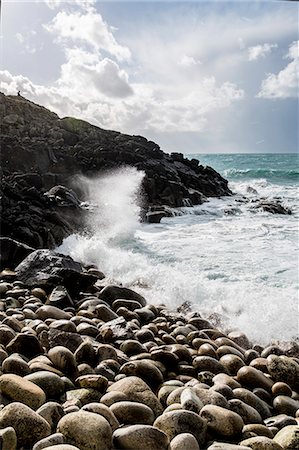 simsearch:6118-09147966,k - Cot Valley and coastline at Porth Nanven Cove on the West Cornwall coast. Waves crashing on the shore. Photographie de stock - Premium Libres de Droits, Code: 6118-09147970