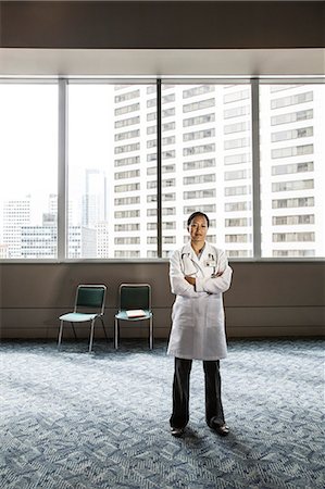 simsearch:6118-09129710,k - Asian woman doctor in lab coat with stethoscope. Stockbilder - Premium RF Lizenzfrei, Bildnummer: 6118-09129668