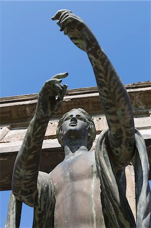 Statue of Apollo in the ruined Temple of Apollo in ancient Pompeii, UNESCO World Heritage Site, Campania, Italy, Europe Foto de stock - Sin royalties Premium, Código: 6119-07443768