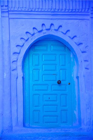 Traditional blue painted door, Chefchaouen, Morocco, North Africa, Africa Foto de stock - Sin royalties Premium, Código: 6119-07443712