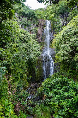 simsearch:6119-07443863,k - Makahiku Falls on the east coast of Maui, Hawaii, United States of America, Pacific Photographie de stock - Premium Libres de Droits, Code: 6119-07443899