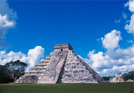 El Castillo, Chichen Itza, Yucatan, Mexico Photographie de stock - Premium Libres de Droits, Code: 6119-07451128