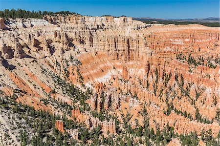 simsearch:6119-07443846,k - Bryce Canyon Amphitheater from Bryce Point, Bryce Canyon National Park, Utah, United States of America, North America Photographie de stock - Premium Libres de Droits, Code: 6119-07451364