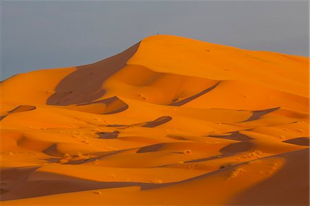 simsearch:6119-07451606,k - Sand dunes, Sahara Desert, Merzouga, Morocco, North Africa, Africa Foto de stock - Sin royalties Premium, Código: 6119-07451466