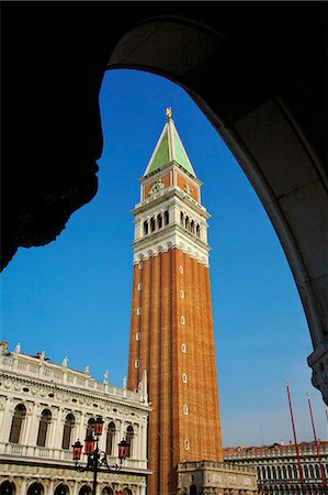 simsearch:841-03869724,k - St. Marks Campanile in Piazza San Marco, Venice, UNESCO World Heritage Site, Veneto, Italy, Europe Foto de stock - Sin royalties Premium, Código: 6119-07451431