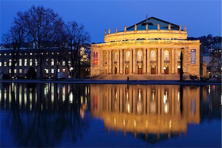 stuttgart - Staatstheater (Stuttgart theatre and opera house) at night, reflecting in the Eckensee, Schlosspark, Stuttgart, Baden Wurttemberg, Germany, Europe Photographie de stock - Premium Libres de Droits, Code: 6119-07451774
