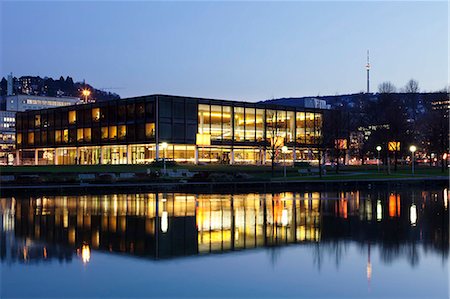 fernsehturm - Landtag parliament house of Baden Wurttemberg and Fernsehturm television tower at night, Stuttgart, Baden Wurttemberg, Germany, Europe Fotografie stock - Premium Royalty-Free, Codice: 6119-07451775